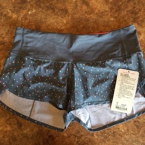 NWT lululemon athletica Run: Speed Short size 6